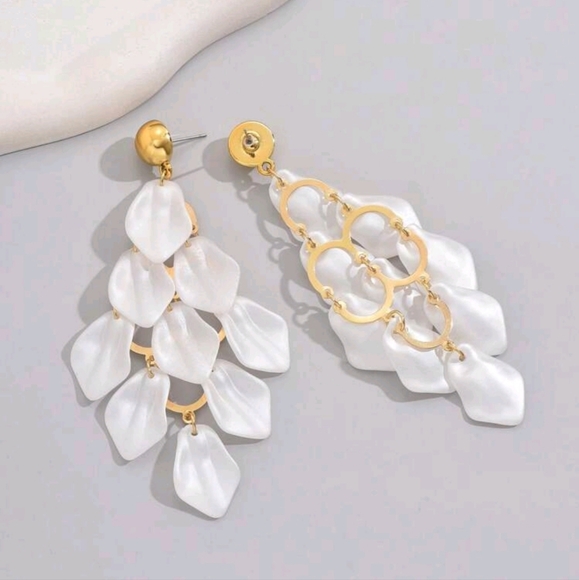 FASHION EARINGS - Picture 2 of 4